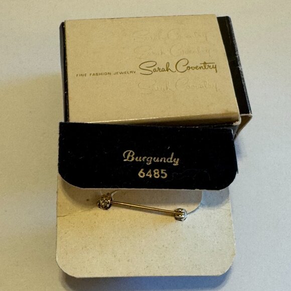 Vintage Sarah Coventry Apple Pin - Picture 3 of 4